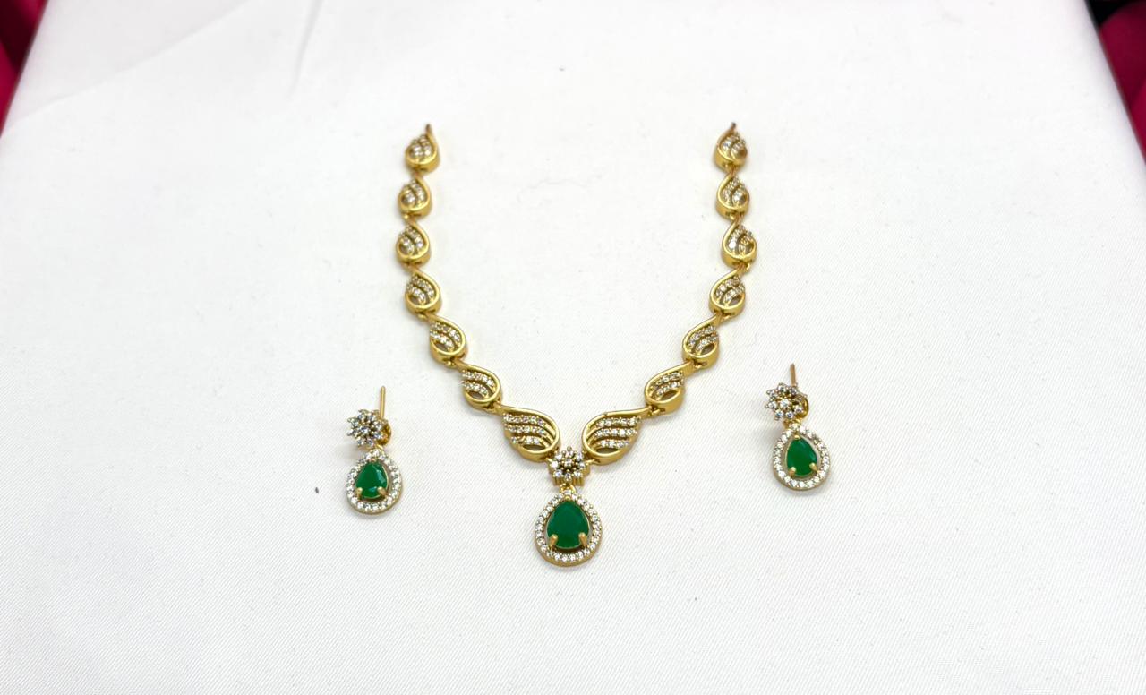 Matte finish Green cubic zirconia accents Short Necklace
