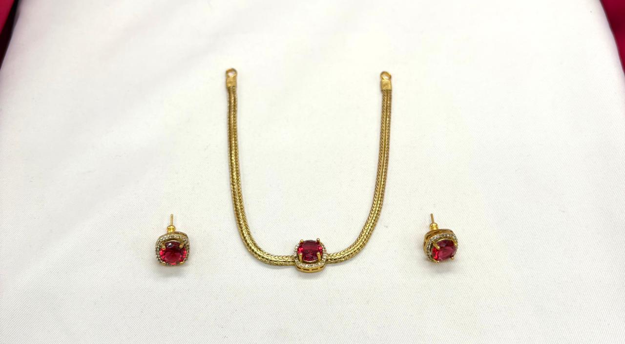 Matte finishing nanthadu with Red-stone necklace