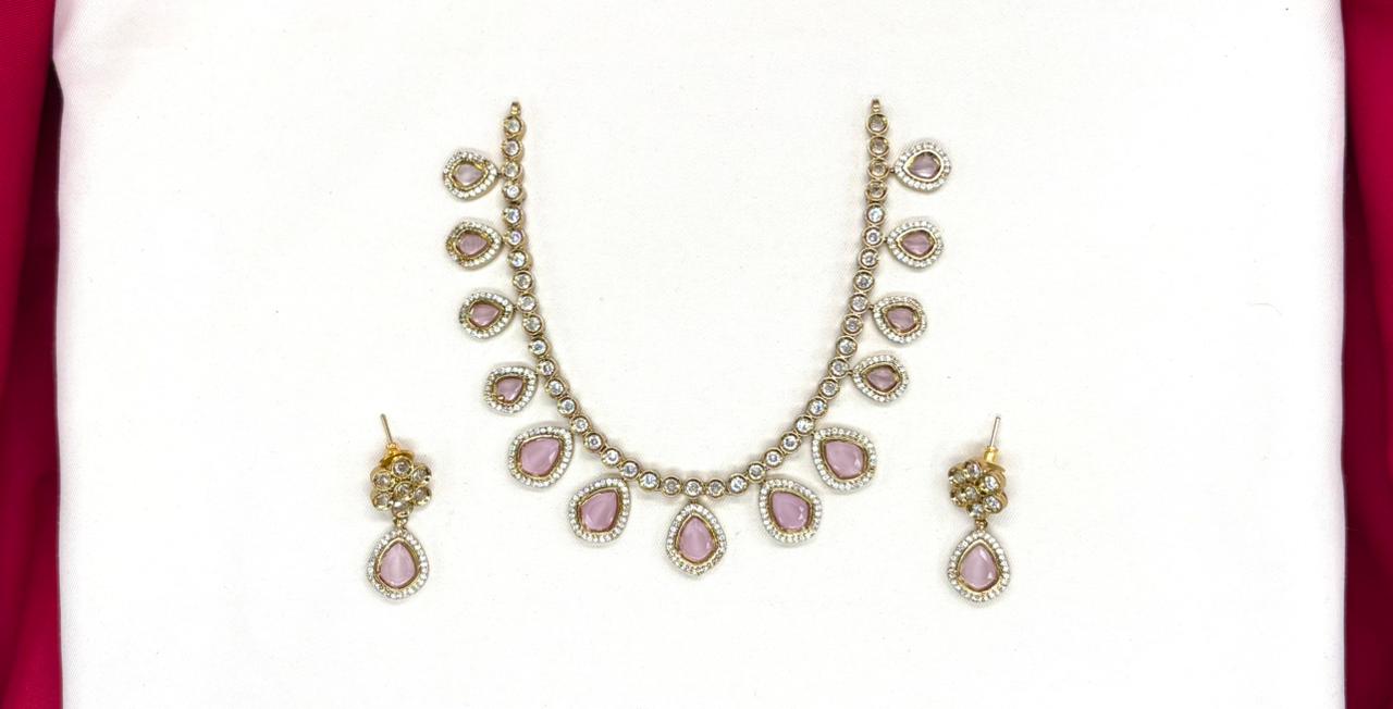 Mehndi finishing Pink-Stones Short Necklace