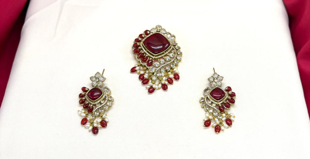 Victorian finishing with Red stone designed Locket