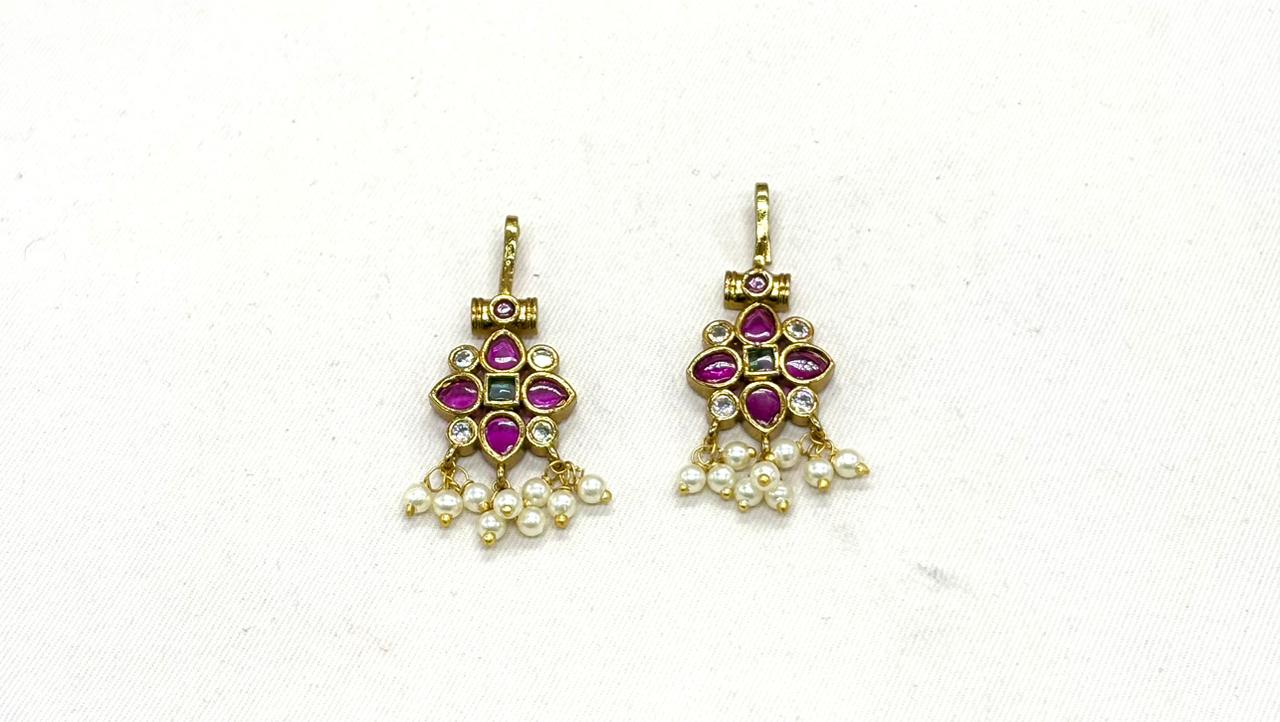 Bugadi  pink-stones Earrings