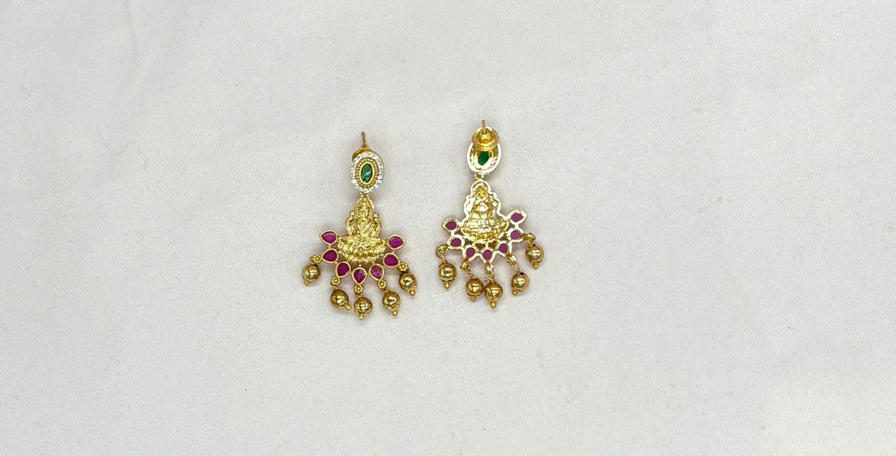 Matte finishing with lord Lakshmi Pink stones Short Necklace