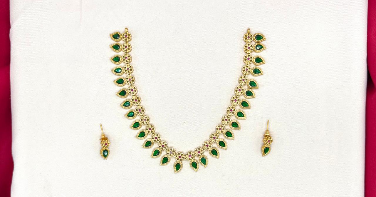 Matte finishing Green Mango Design Kerala Palakka Short Necklace