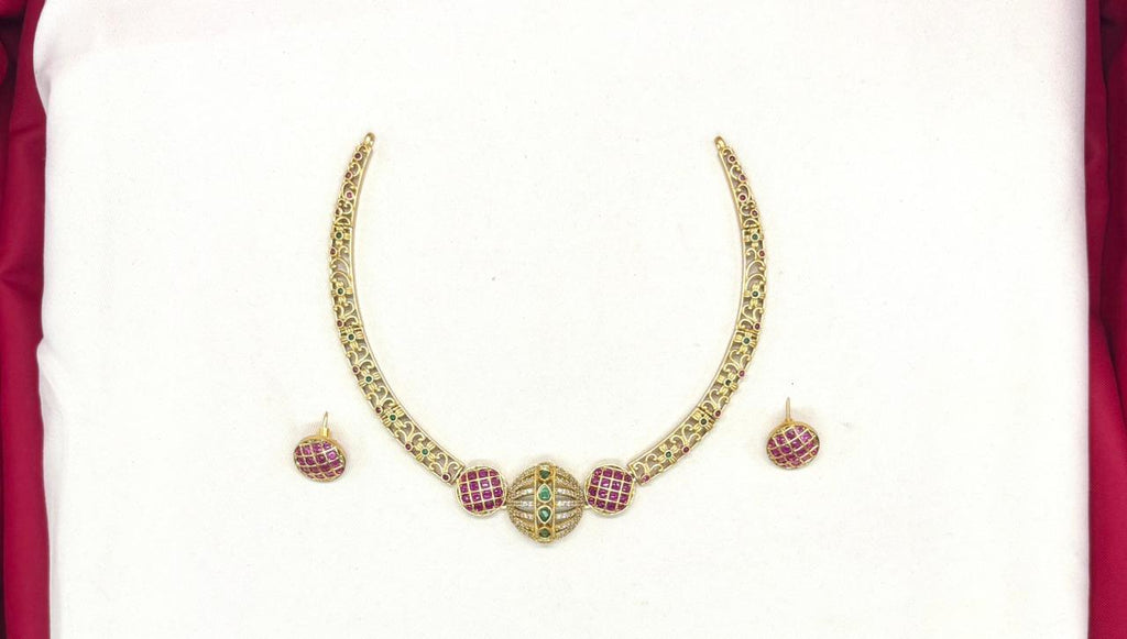 Matte finishing Hasli with Ad stone Choker