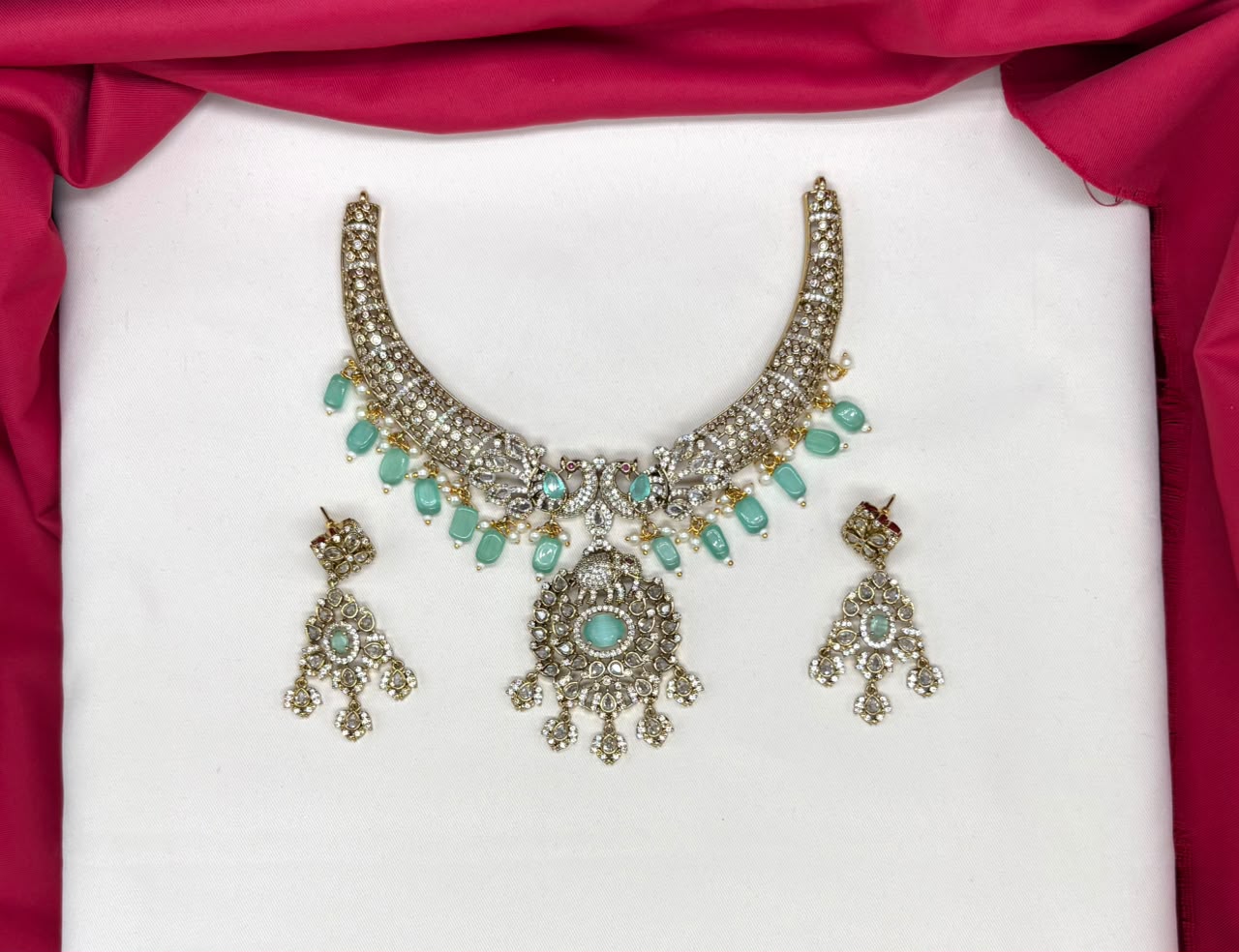 Victorian finishing floral elephant design with Mint Green beads Short Necklace