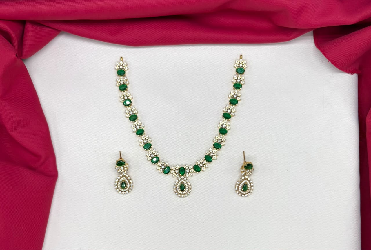 matte finishing  Green American diamonds Short Necklace