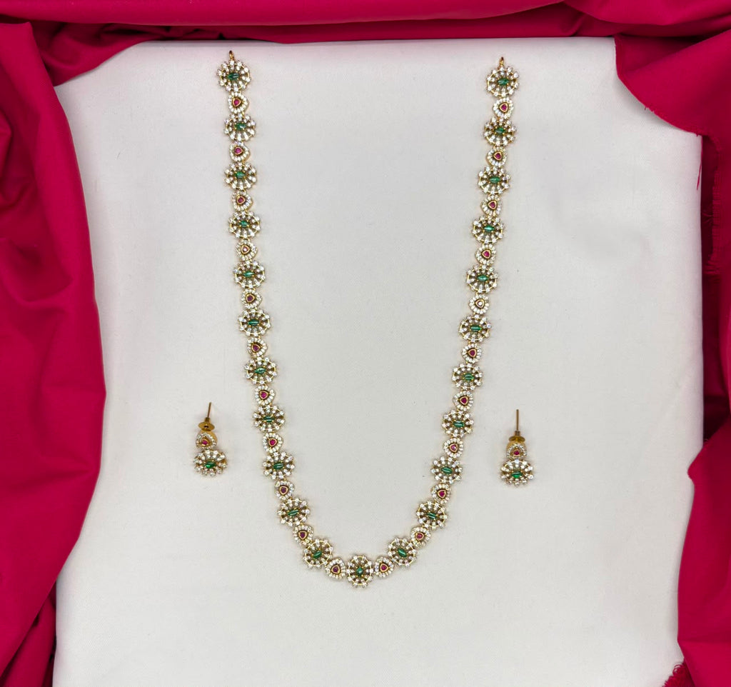 Matte finishing floral design Green-colored stones Long Necklace