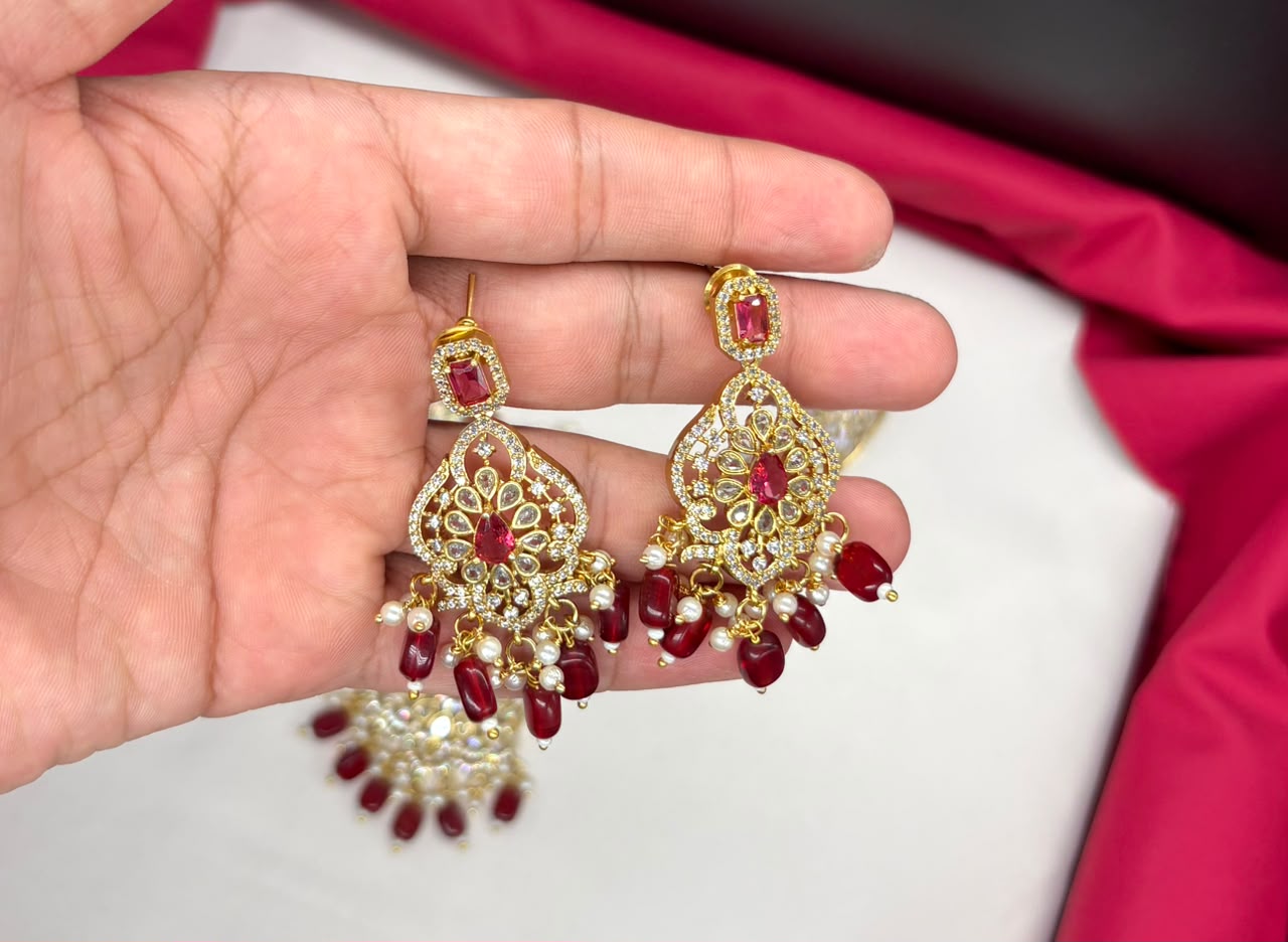 mate finishing peacock with Red stones Short Necklace