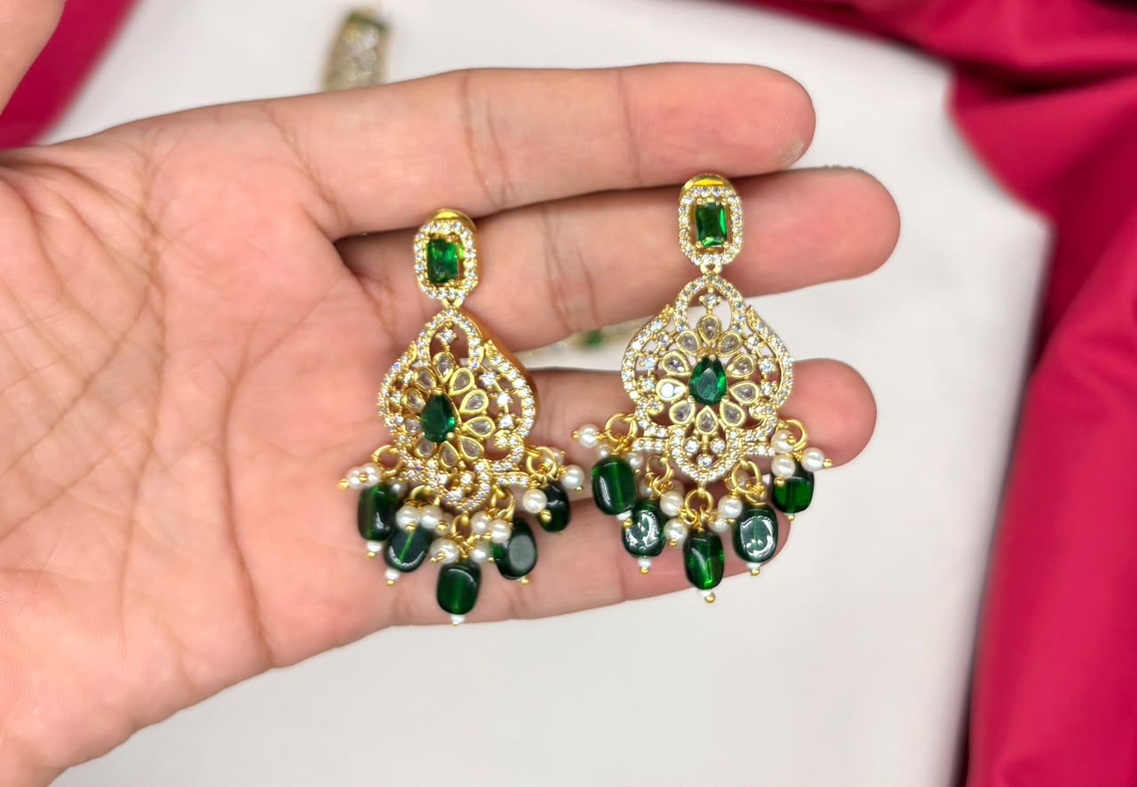 mate finishing peacock with Green stones Short Necklace