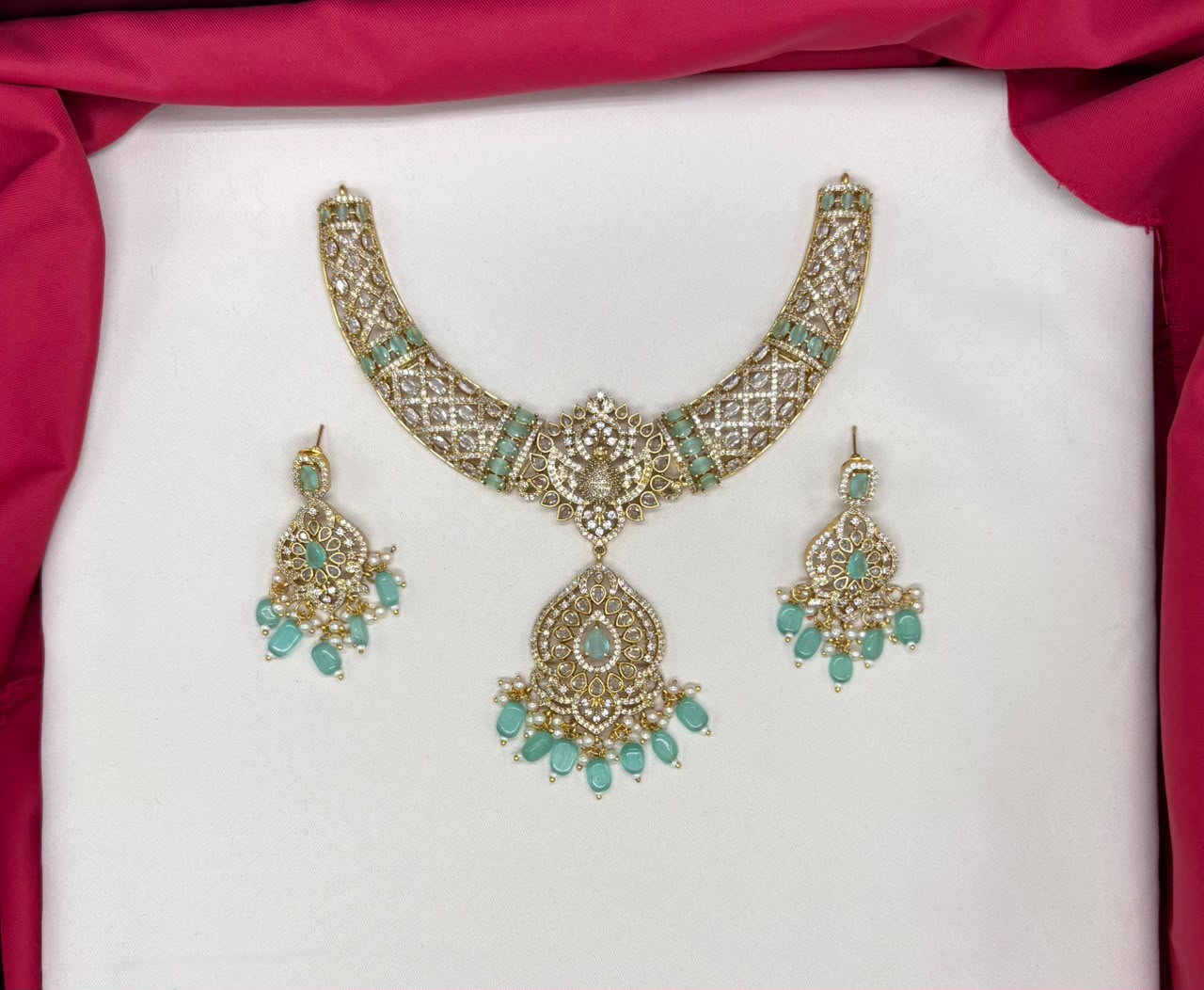 mate finishing peacock with Mint-Green stones Short Necklace