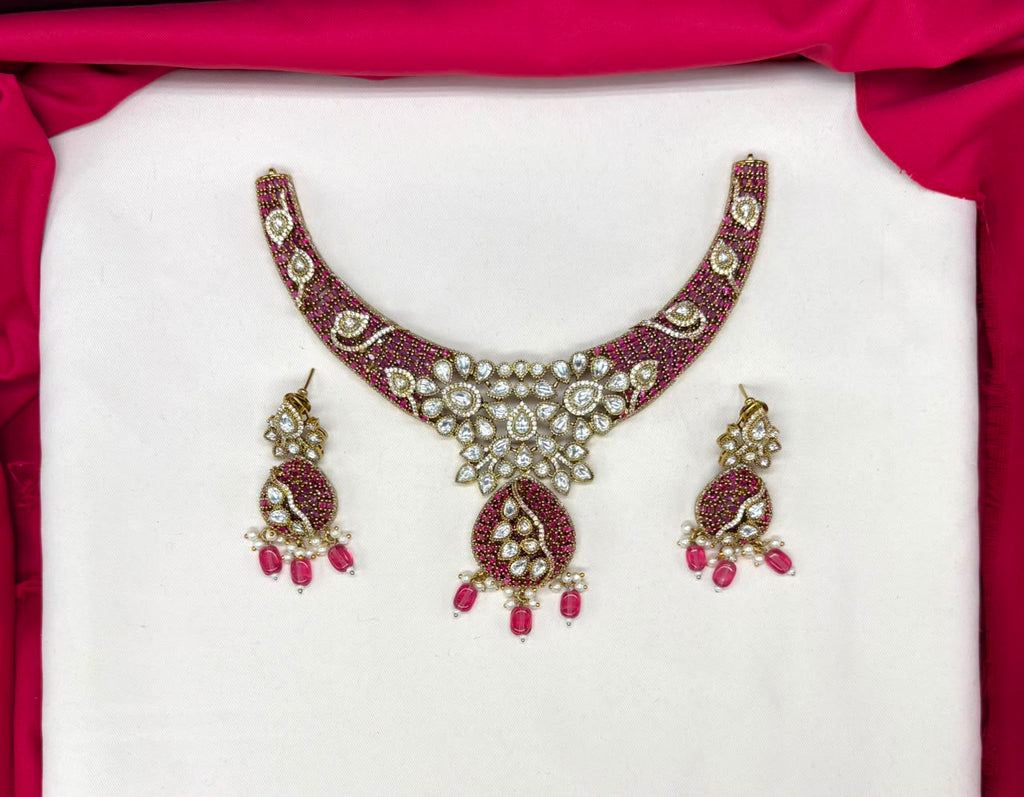 premium features intricate Red beads and prominent kundan stone Necklace