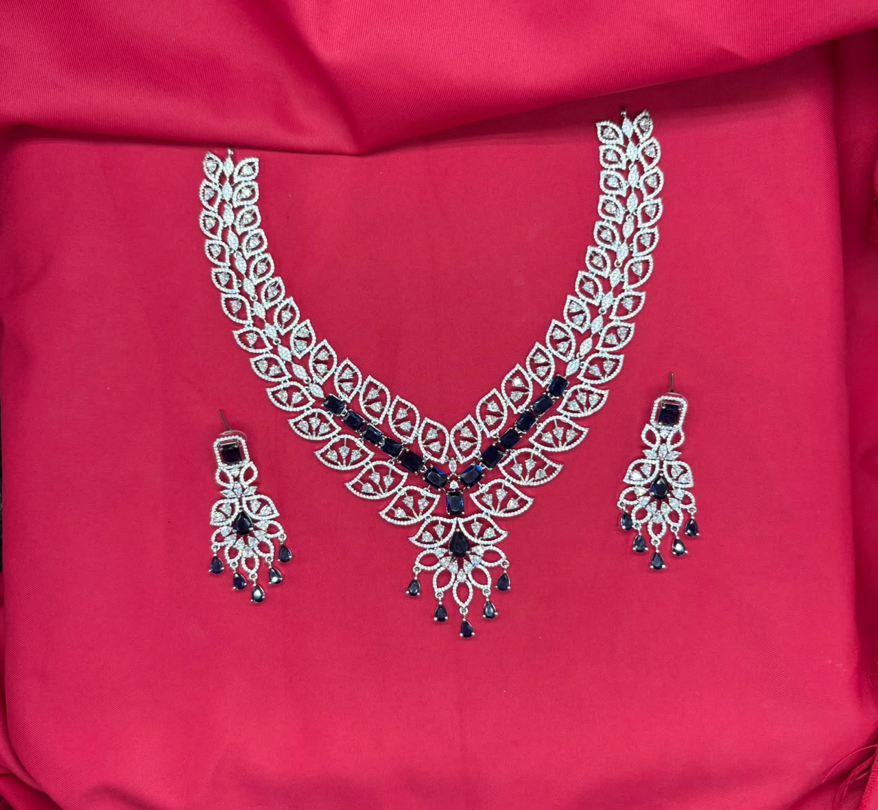 Sliver finishing American Diamond Blue and White leaf design stones Necklace