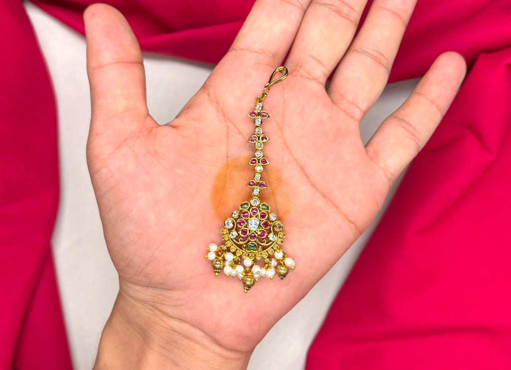 Jadau kundan finishing floral design with golden balls Maang Tikka