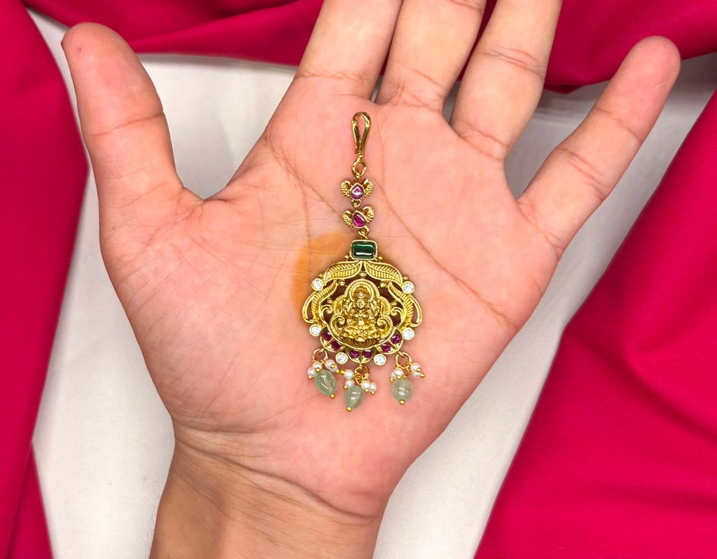 Jadau Kundan finishing Floral design Maang Tikka