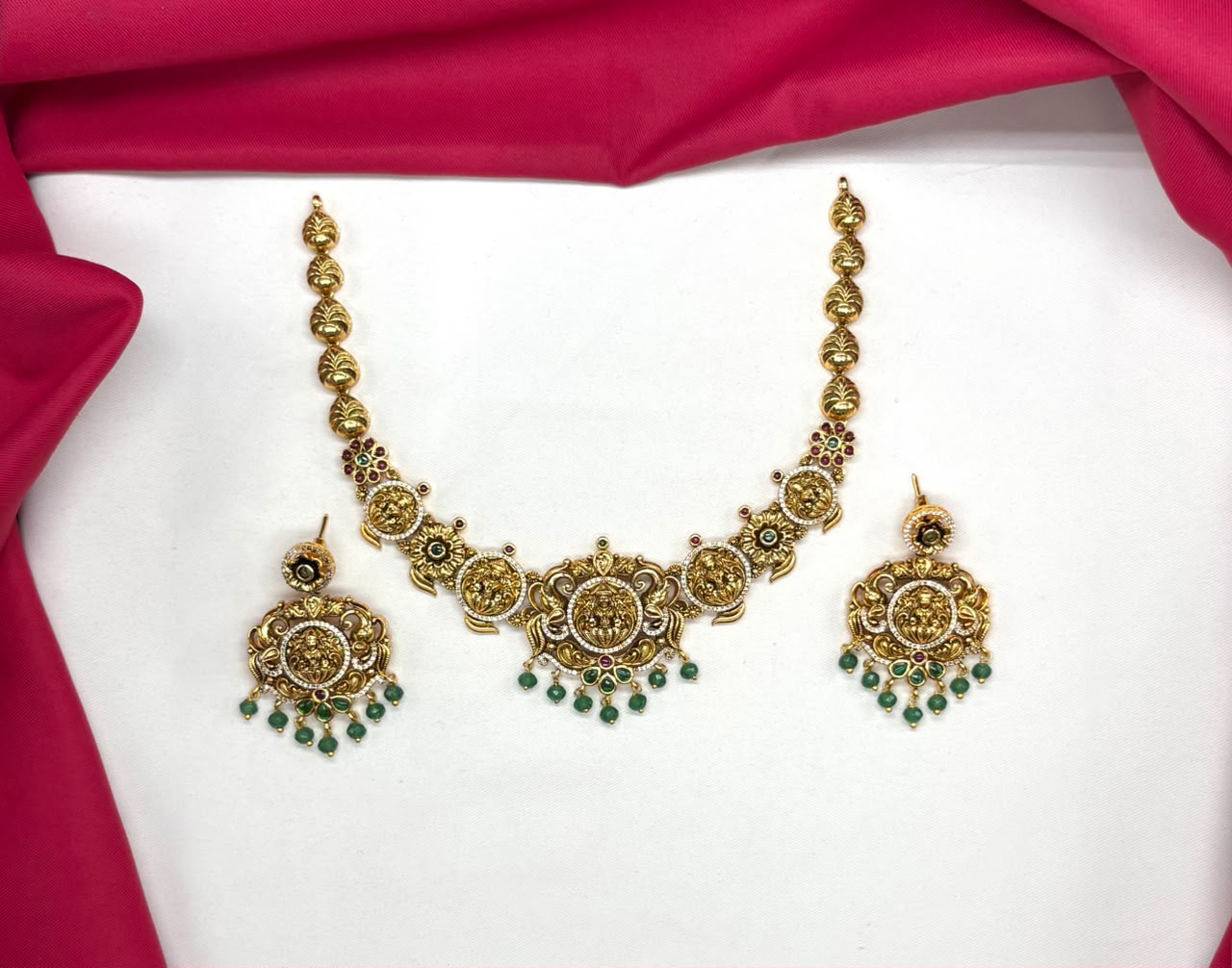 Nakshi finishing features traditional Lakshmi motifs & floral design Short Necklace