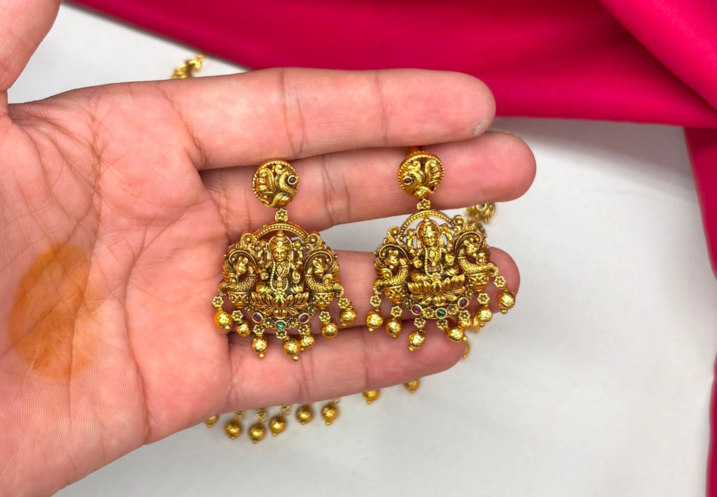 Premium Nakshi finishing Lord Lakshmi pendent with Golden balls Short Necklace