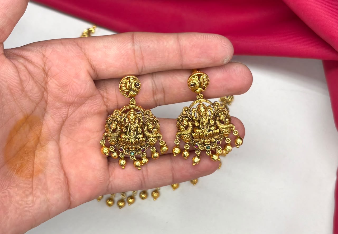 Premium Nakshi finishing Lord Lakshmi pendent with Golden balls Short Necklace