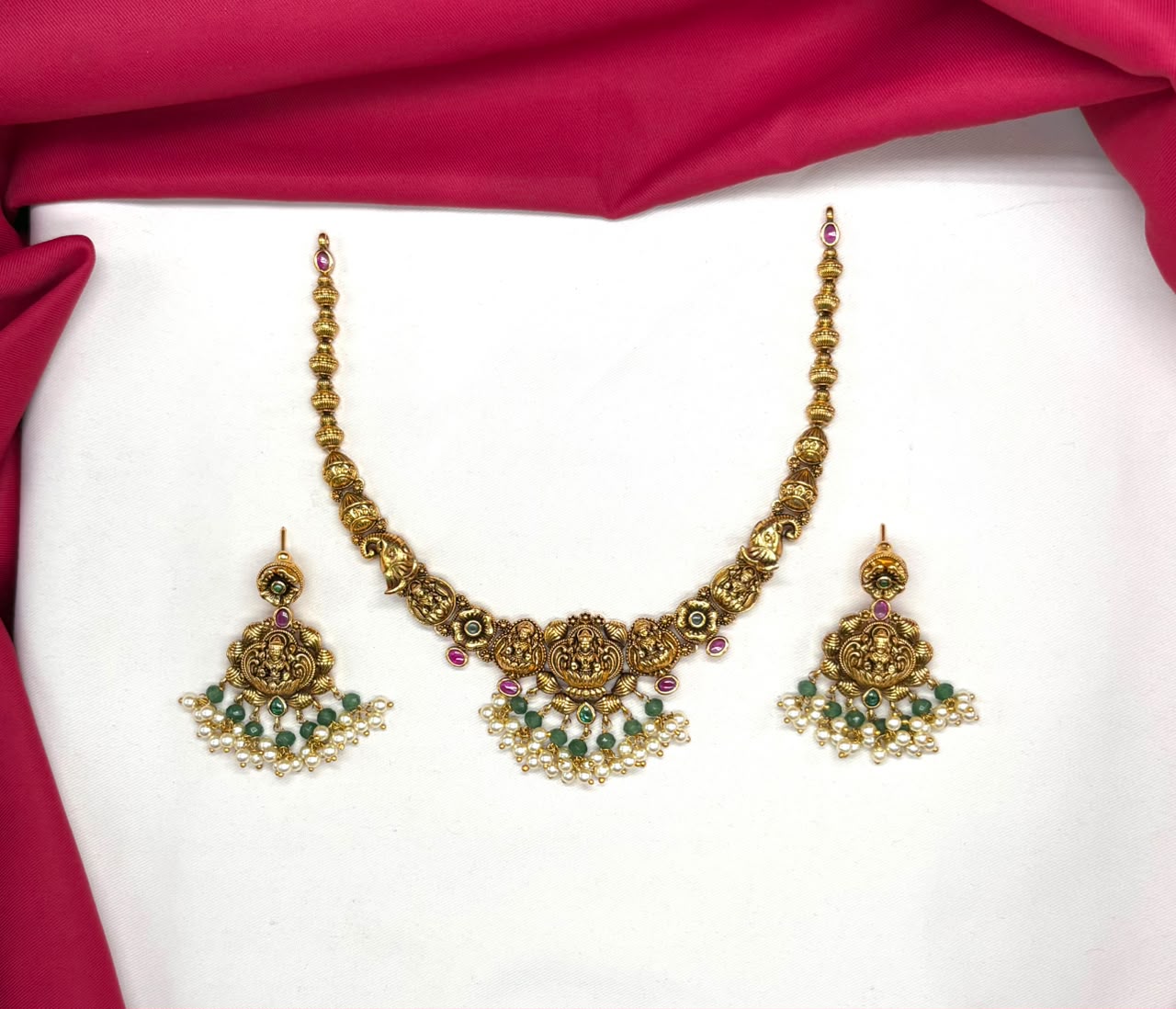 Nakshi finishing lord Lakshmi design Green stones Short Necklace