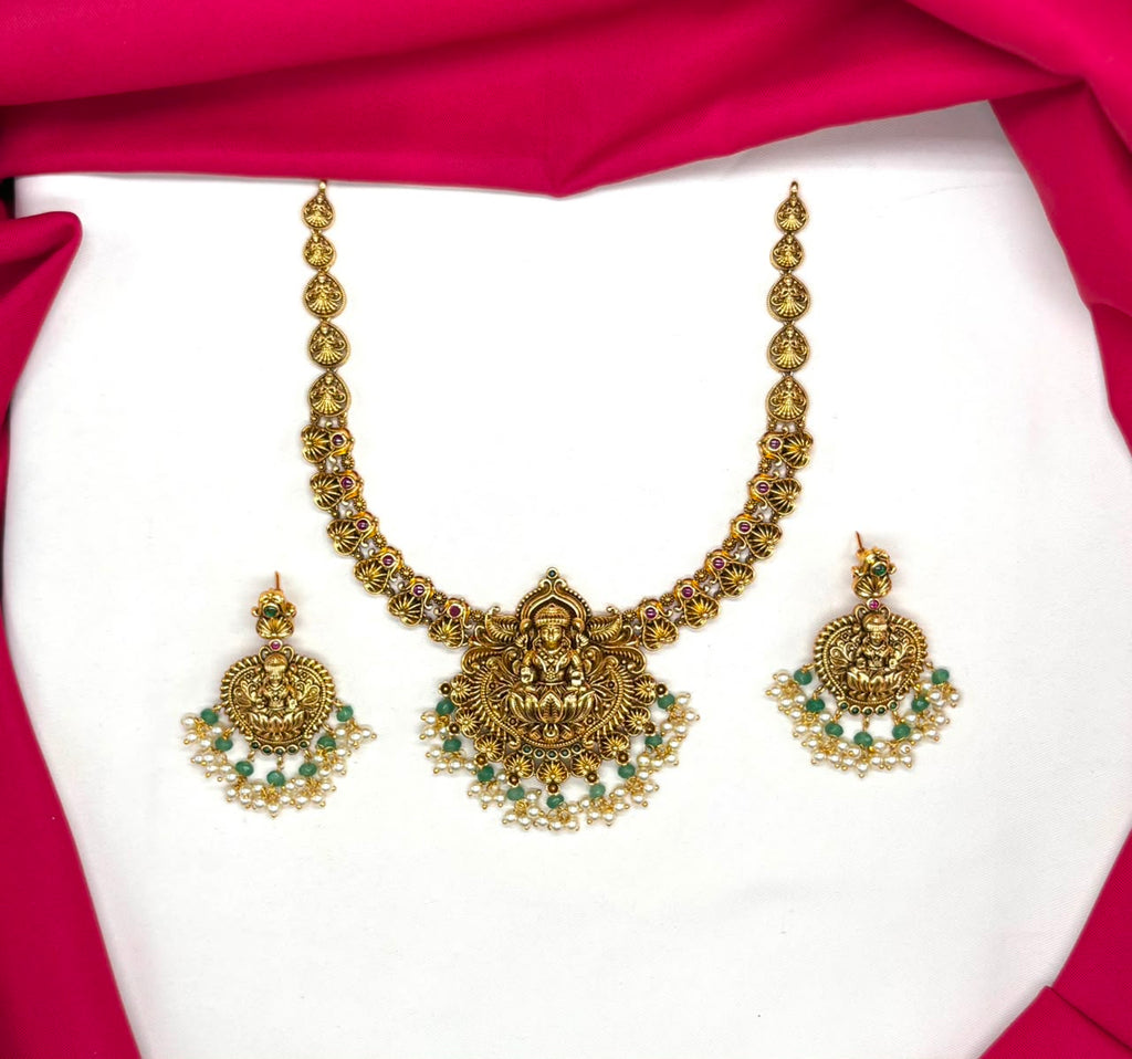 Premium Nakshi finishing Lord Lakshmi floral design Short Necklace