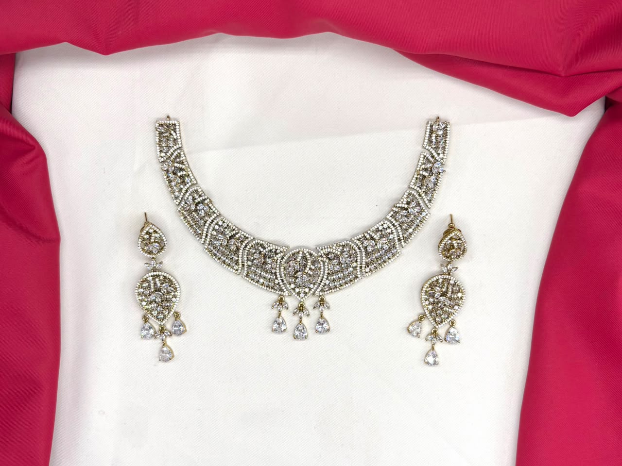 Luxury Victorian finish White Stone Statement with Party Wear Necklace