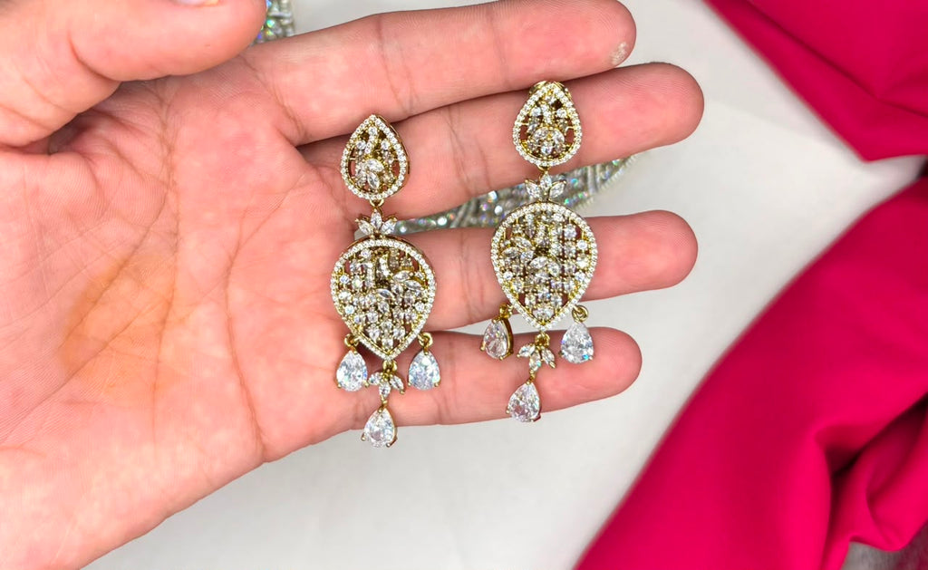 Luxury Victorian finish White Stone Statement with Party Wear Necklace