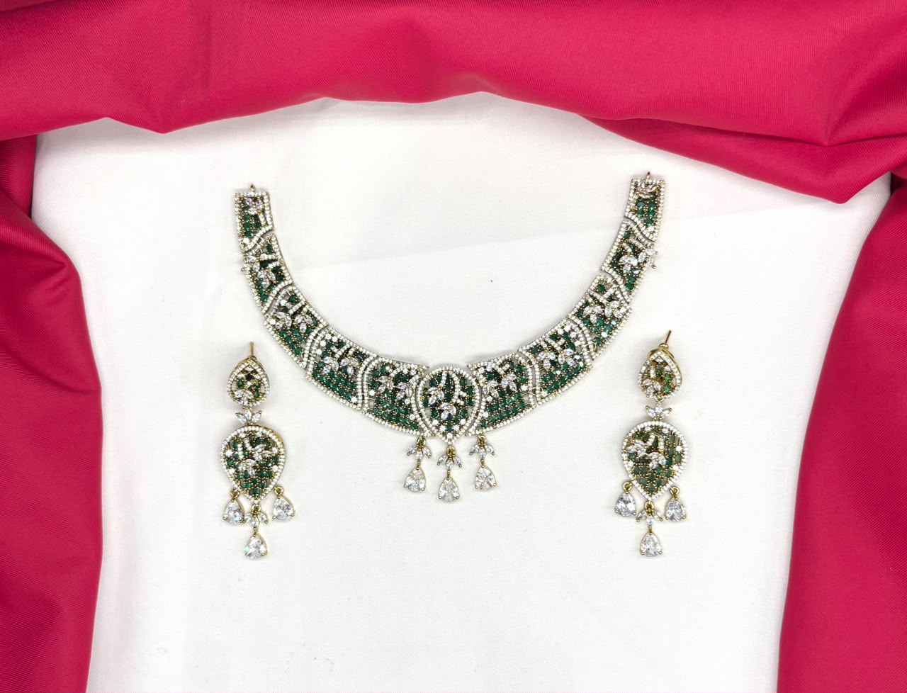 Luxury Victorian finish Green Stone Statement with Party Wear Necklace