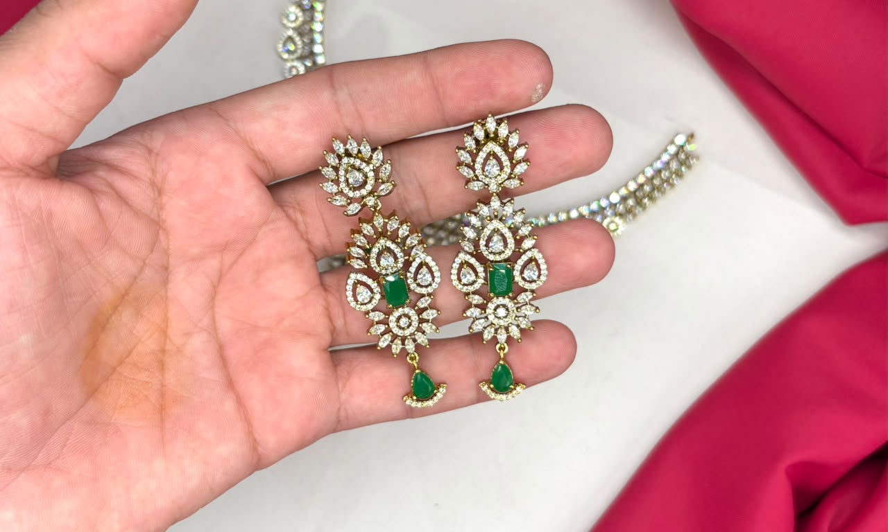 Premium features intricate Victorian-style Uncut American Diamonds Necklace
