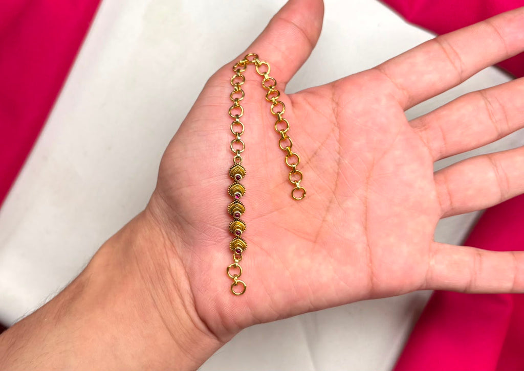 Nakshi finishing floral design pink stones Matilu