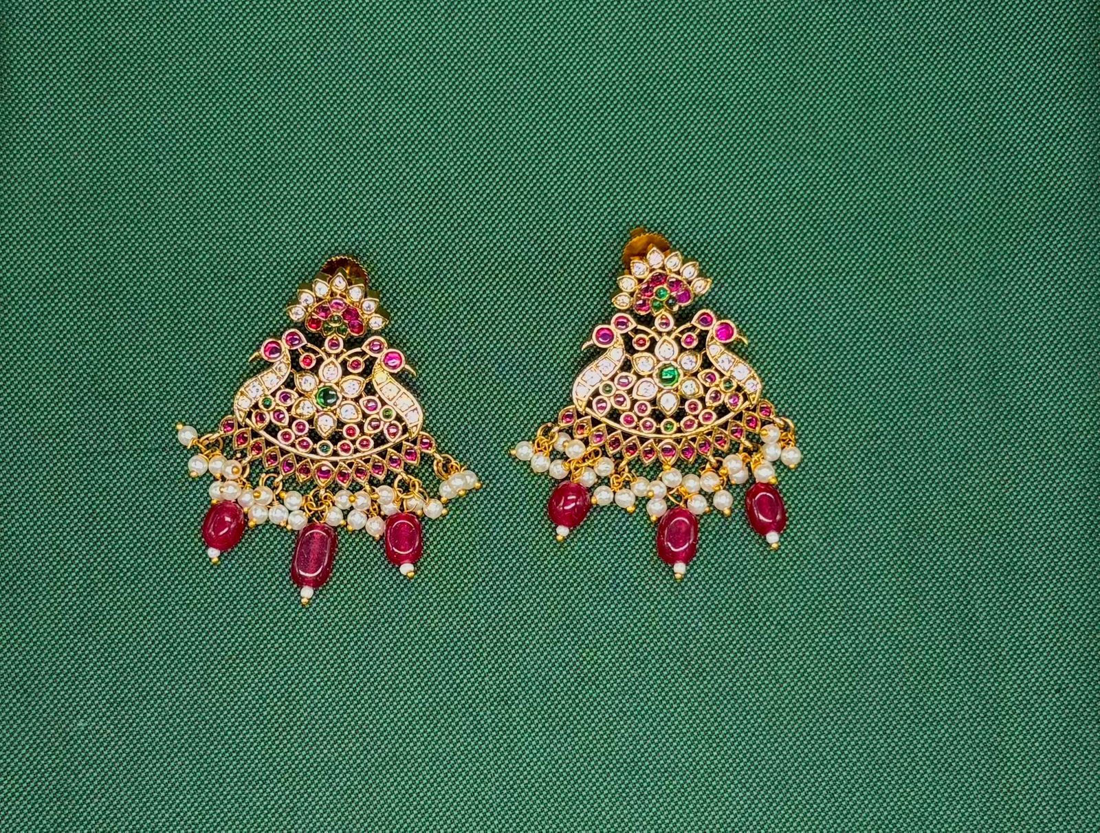 Jadau Kundan Short Necklace