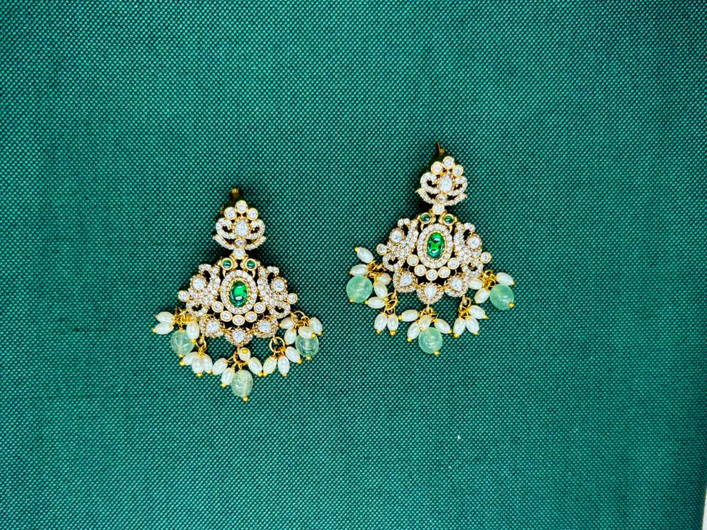 Jadau Kundan Short Necklace
