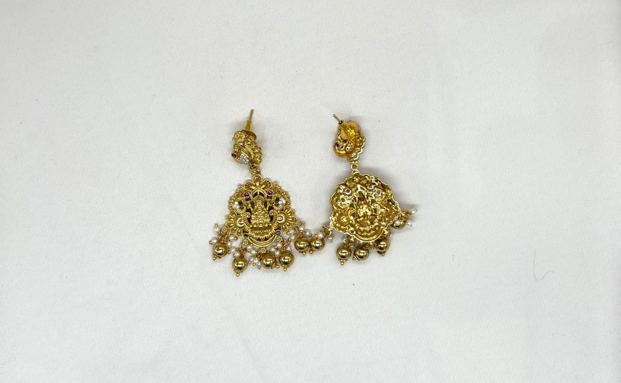 Matte finishing Peacock deigned and Golden Balls Combo-Set