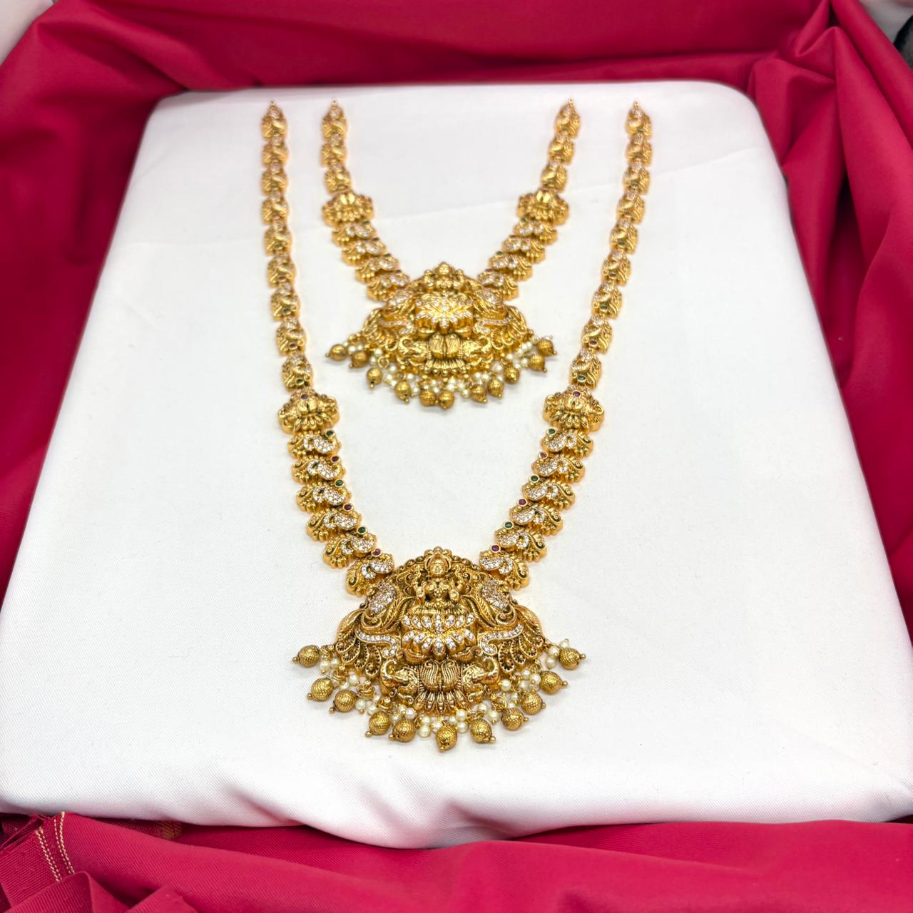 Matte finishing with lord Lakshmi Combo-Set