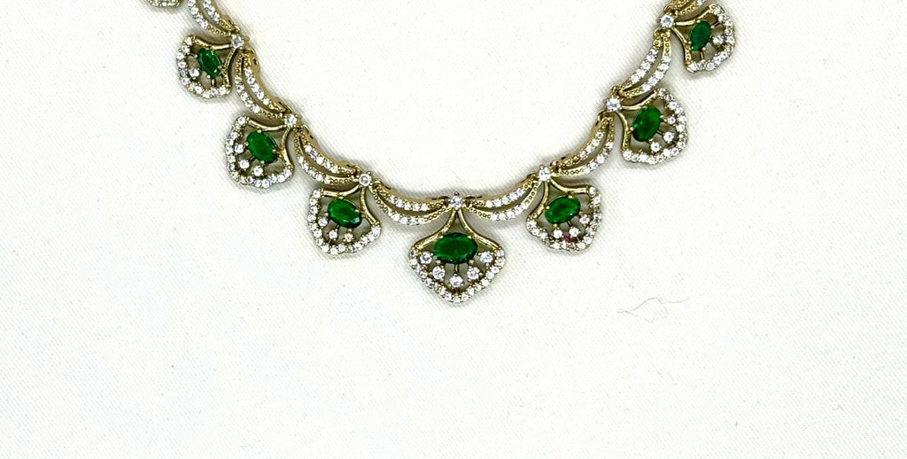 Victorian Green-Stone Short Necklace