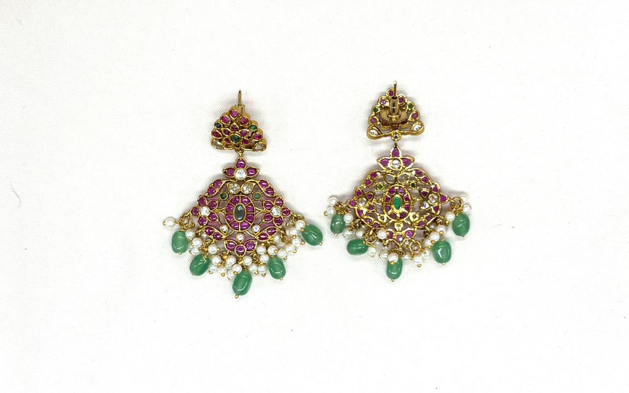 Jadau Kundan suger beads Designed Short Necklace