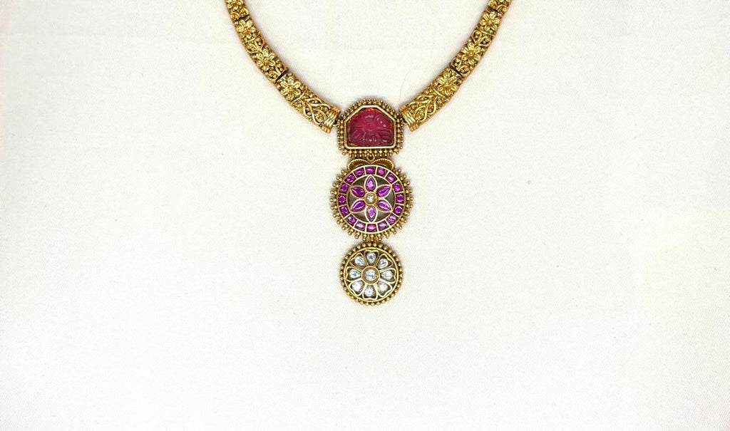 Gold-plated Red kempu Stone Short Kanti