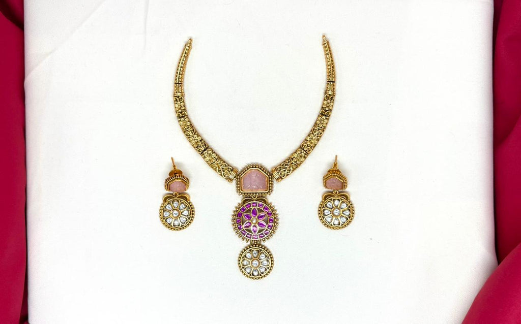 Gold-plated Baby-pink kempu Stone Short Kanti