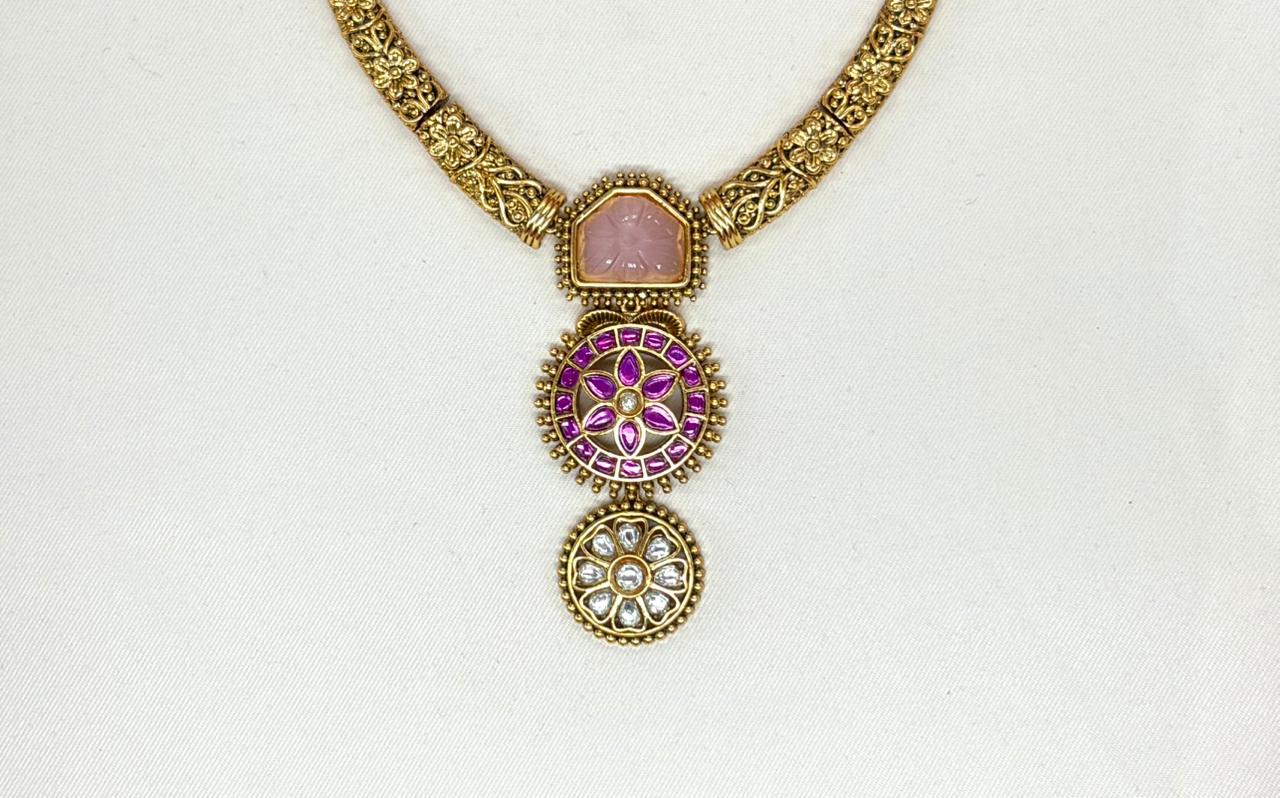 Gold-plated Baby-pink kempu Stone Short Kanti