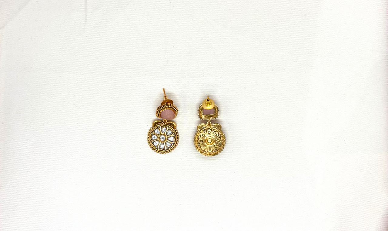 Gold-plated Baby-pink kempu Stone Short Kanti