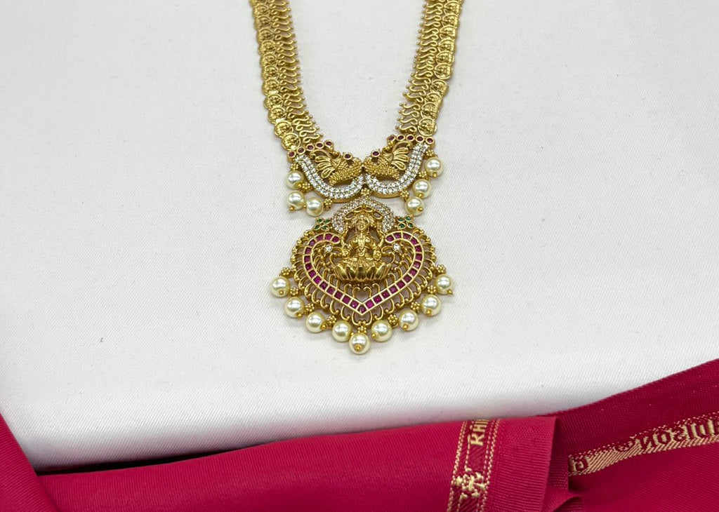Matte finish lakshmi devi with pearls lomg haram