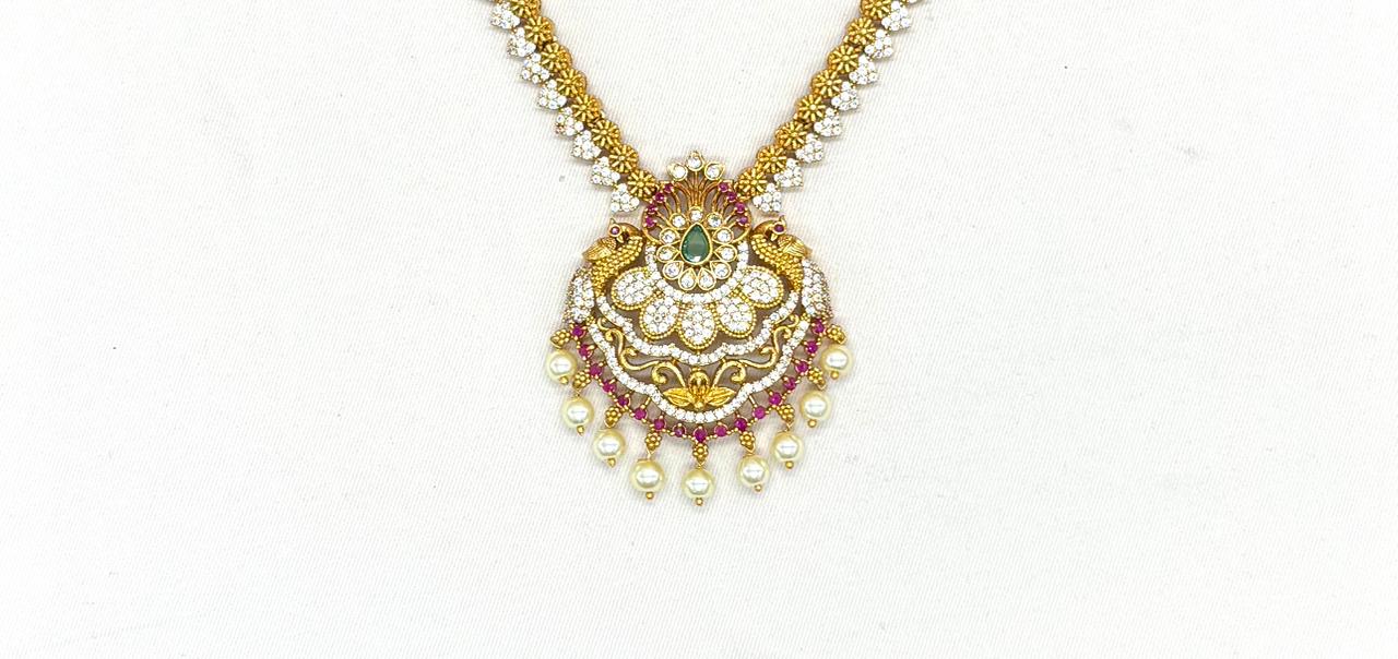matte finishing AD stones and floral design Short Necklace