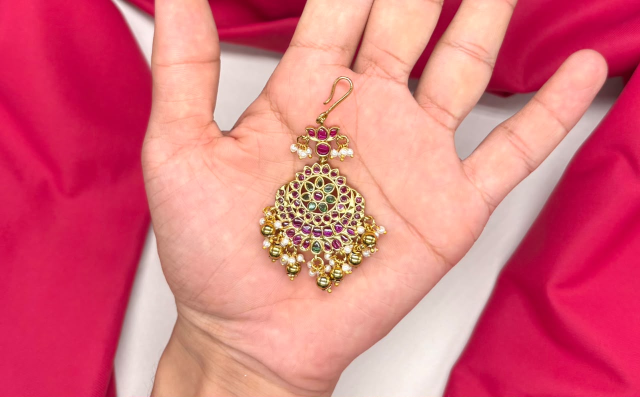 Jadau Kundan finishing floral design with golden balls Maang Tikka