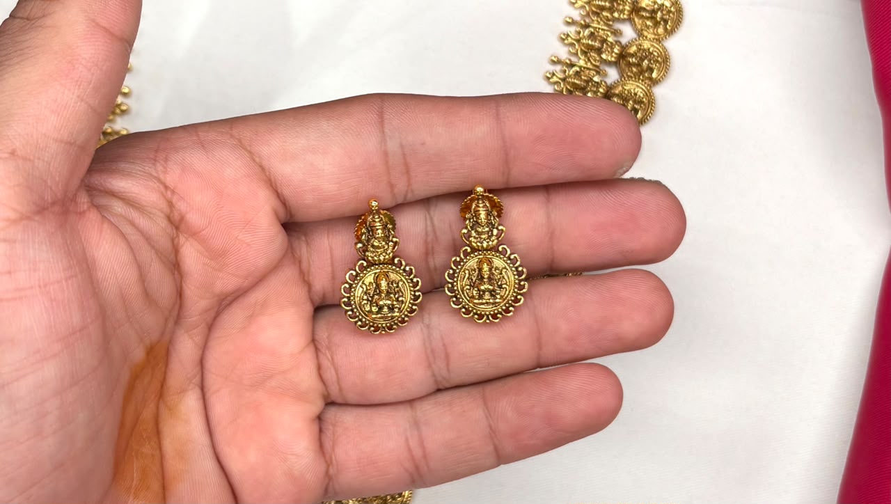 Premium Nakshi finishing kasulu with short Necklace