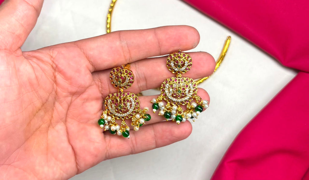 matte finishing floral design uncut diamonds green beads Kanti Necklace